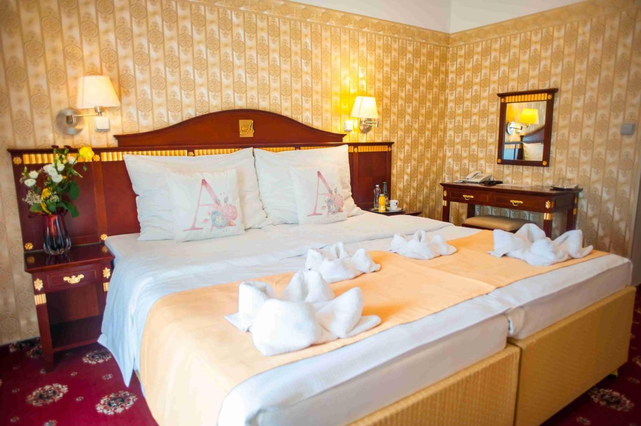 Hotel Tommy Wellness & Spa 纳霍德 外观 照片
