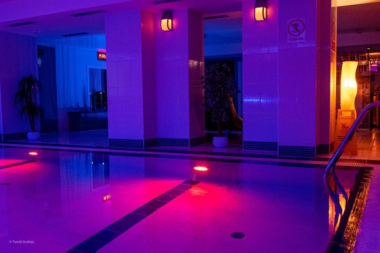 Hotel Tommy Wellness & Spa 纳霍德 外观 照片