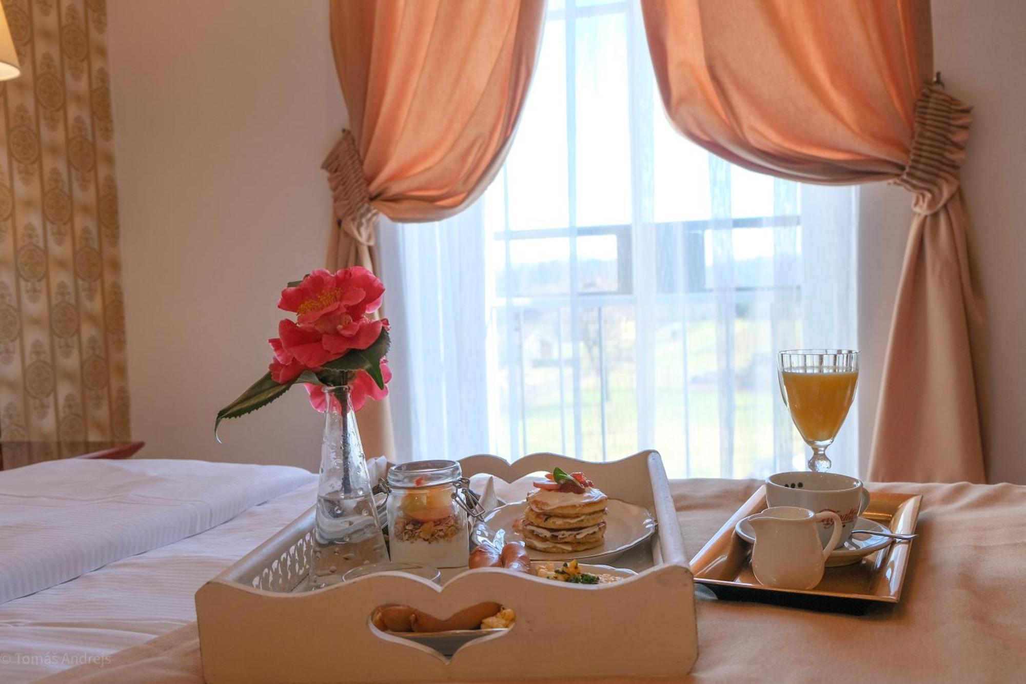 Hotel Tommy Wellness & Spa 纳霍德 外观 照片