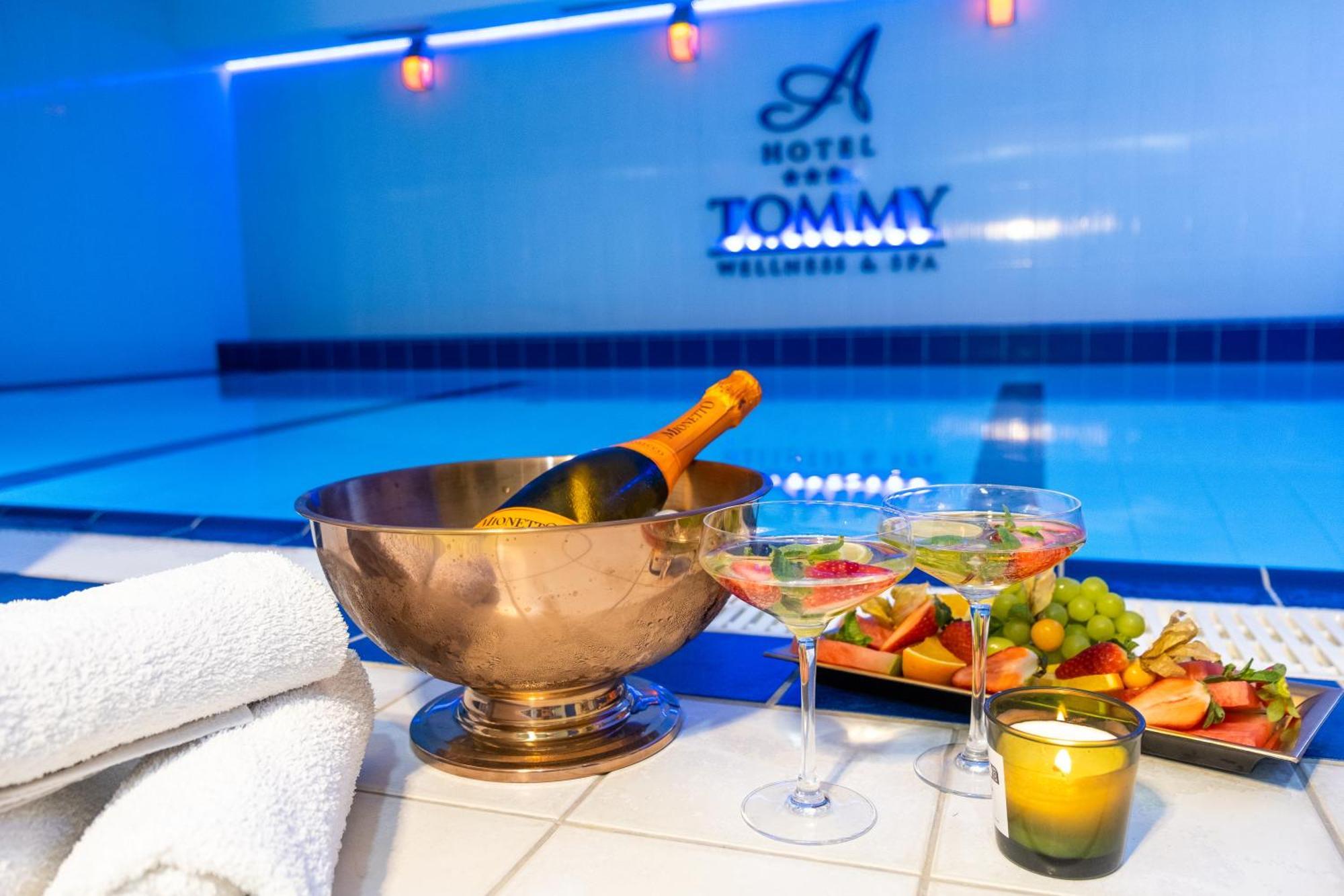 Hotel Tommy Wellness & Spa 纳霍德 外观 照片